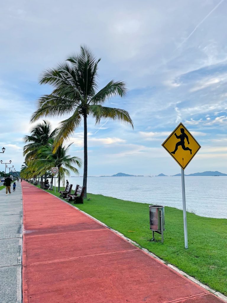 Amador Causeway Fußweg am Panama Kanal