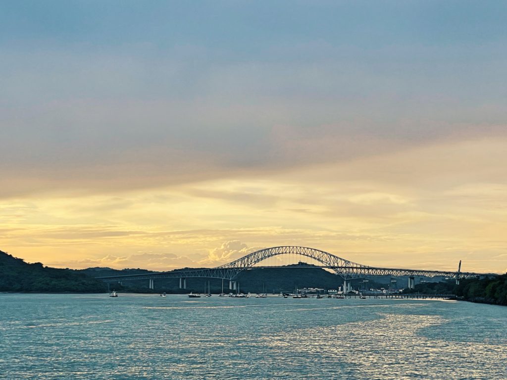 Amador Causeway Aussicht Puente Americana Sonnenuntergang und Panama Kanal